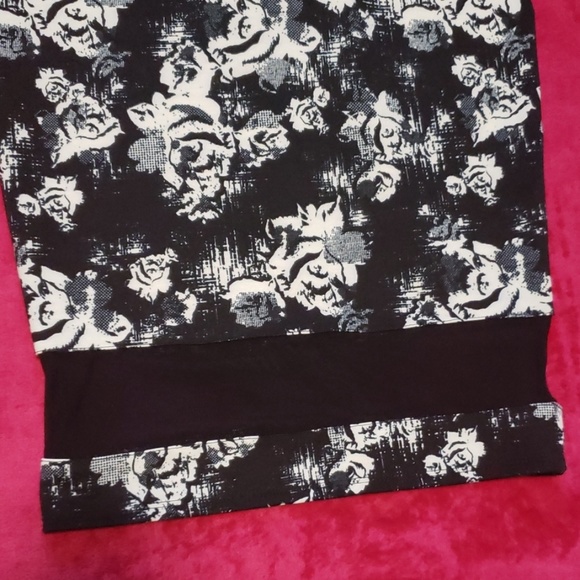 Material Girl - Picture 6 of 10